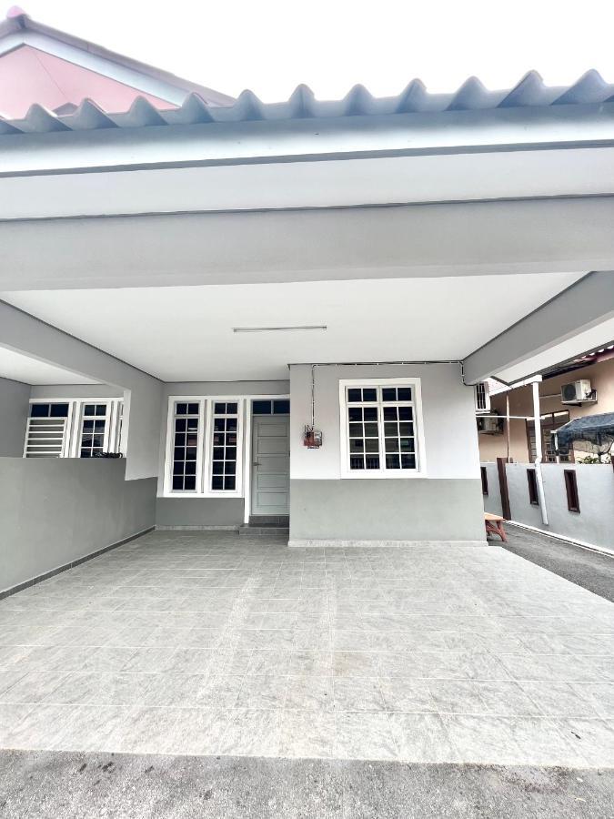 Teratai Homestay 3 Batu Buruk Kuala Terengganu Exterior photo